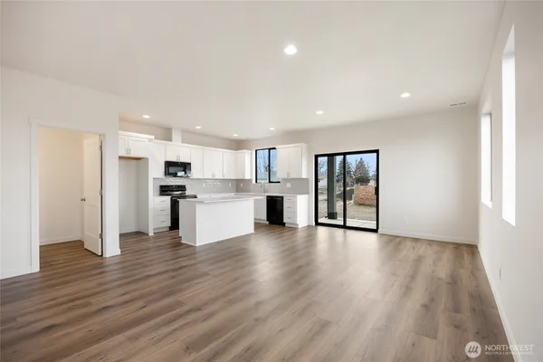 $351,700 | 601 Dorsing Street, Unit D20, Moses Lake, WA 98837