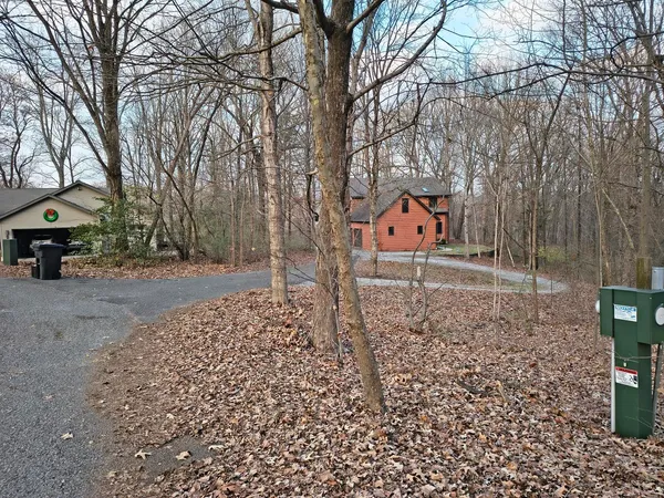 $35,000 | 1875 Pleasant Woods Circle, Carbondale, IL 62901