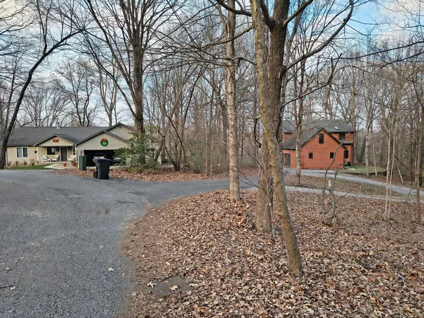 $35,000 | 1875 Pleasant Woods Circle, Carbondale, IL 62901