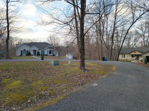 $35,000 | 1875 Pleasant Woods Circle, Carbondale, IL 62901