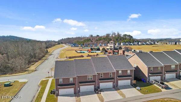 $2,250 | 240 Broadberry Avenue, Oak Ridge, TN 37830