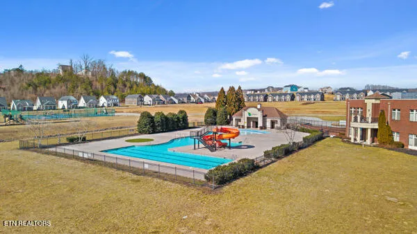 $2,250 | 240 Broadberry Avenue, Oak Ridge, TN 37830