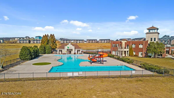 $2,250 | 240 Broadberry Avenue, Oak Ridge, TN 37830