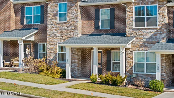 $2,250 | 240 Broadberry Avenue, Oak Ridge, TN 37830