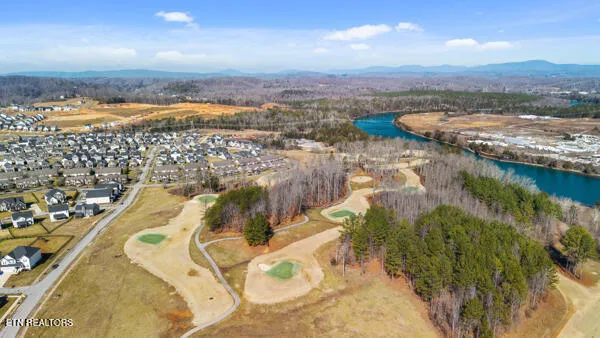 $2,250 | 240 Broadberry Avenue, Oak Ridge, TN 37830