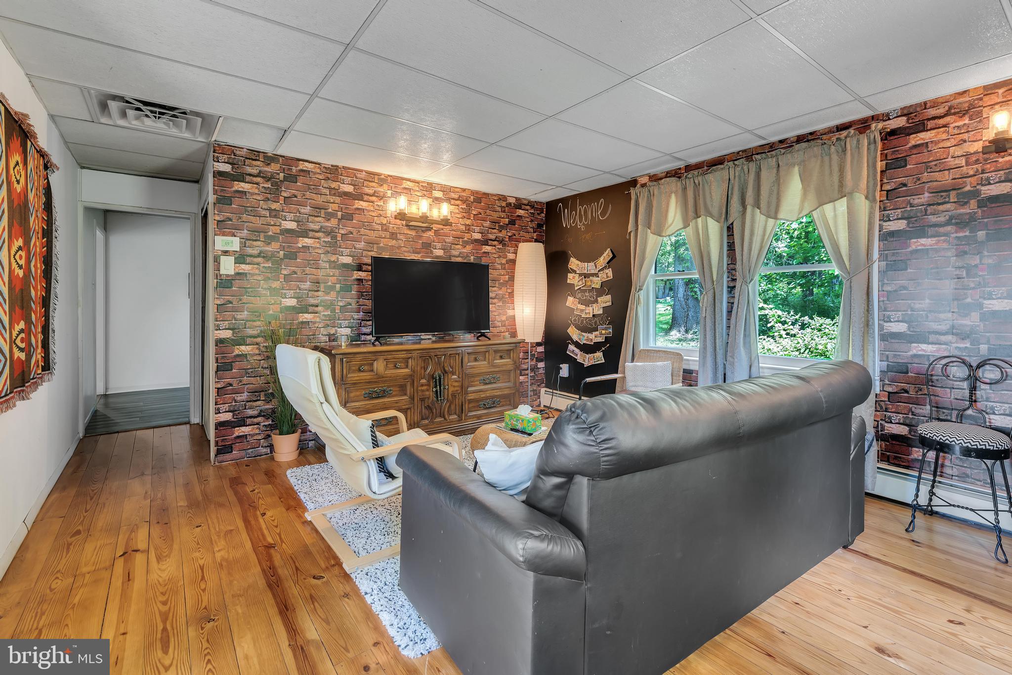 333 Warwick Road Elverson, PA 19520 - Photo 8 of 22 Gallery Image 8