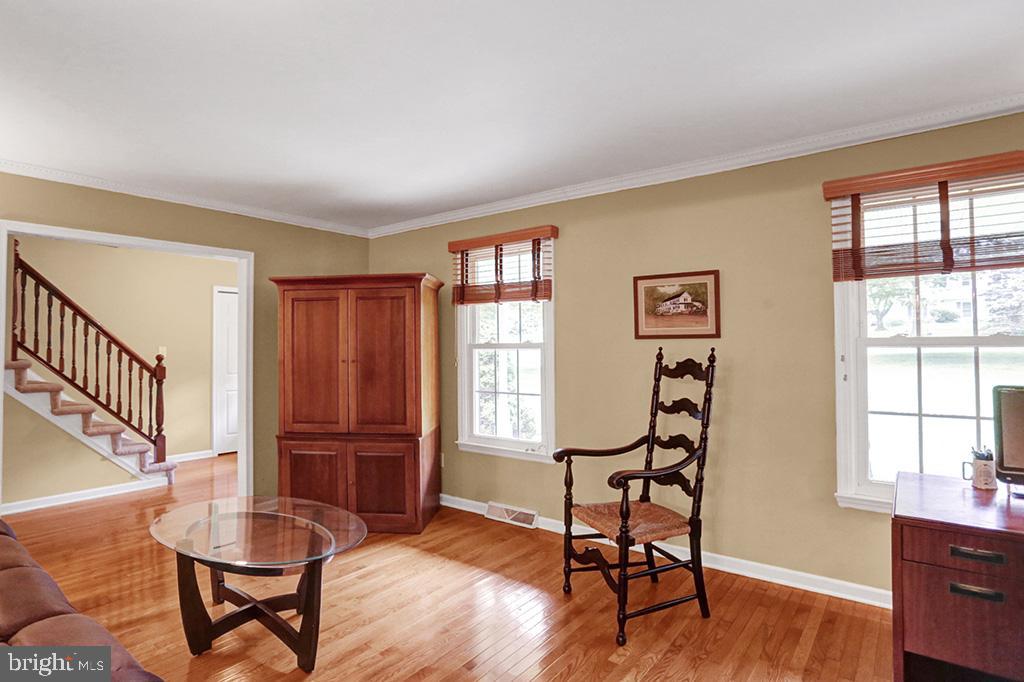 2845 Defford Road Norristown, PA 19403 - Photo 3 of 41 Gallery Image 3