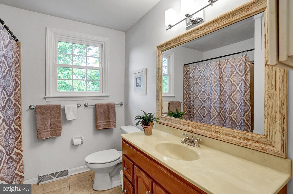 2845 Defford Road Norristown, PA 19403 - Photo 25 of 41 Gallery Image 25