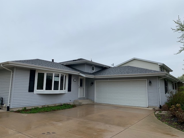 1019 Schoolgate Road New Lenox, IL 60451 - Photo 2 of 29