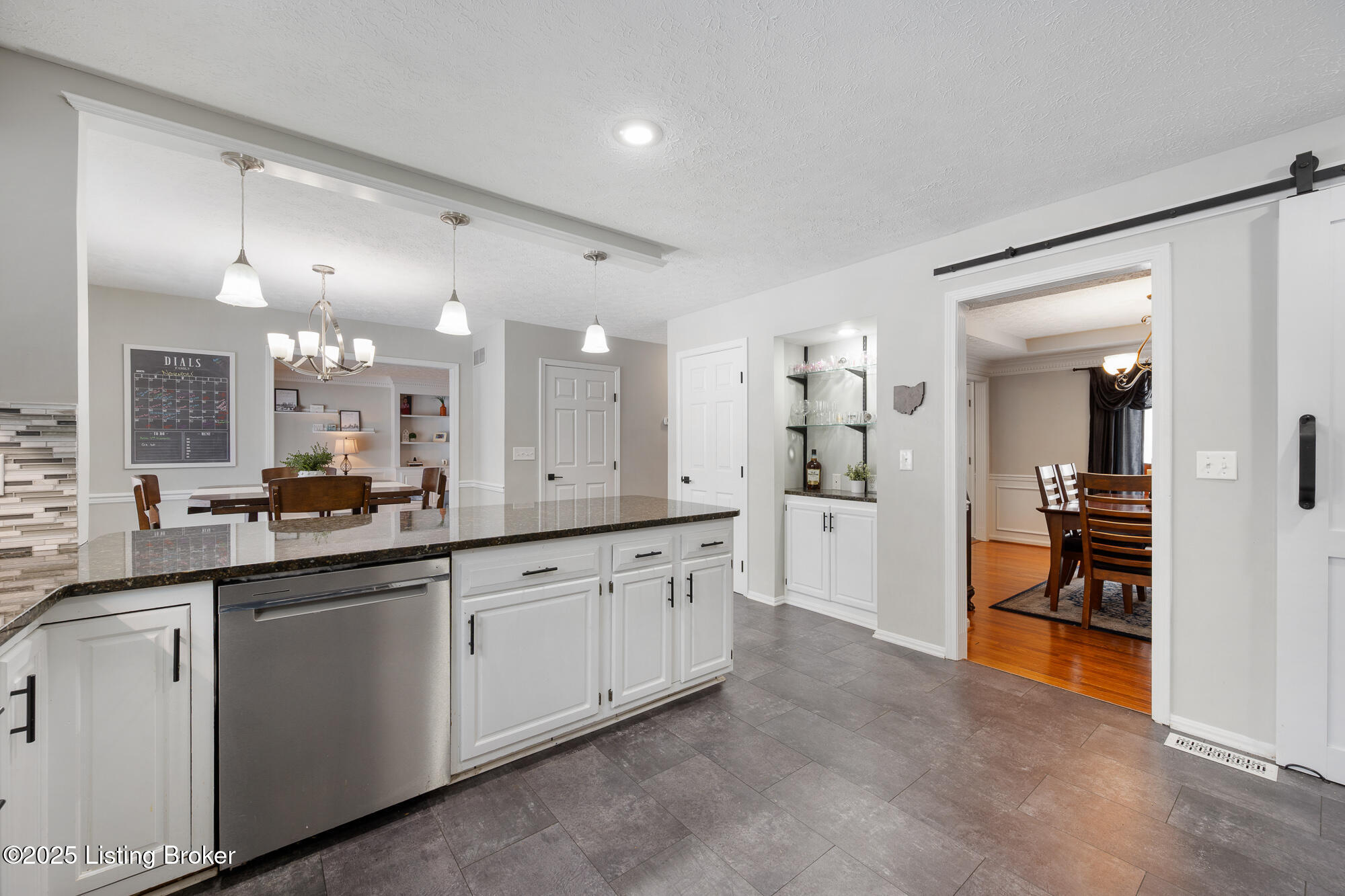 10212 Stone School Road Prospect, KY 40059 - Photo 15 of 46 10212 Stone School Rd_interiors-14