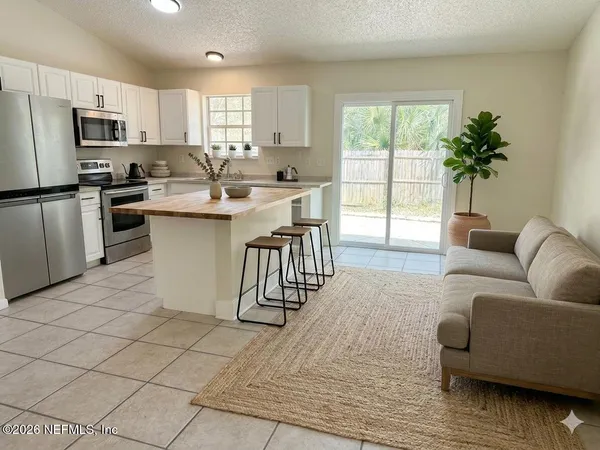 $2,100 | 2897 10th Street, St. Augustine, FL 32084