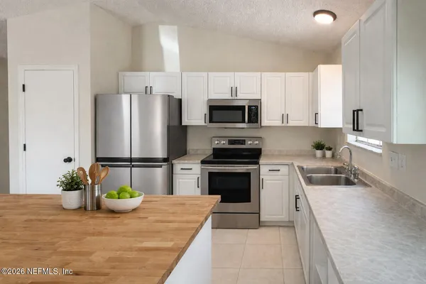 $2,100 | 2897 10th Street, St. Augustine, FL 32084