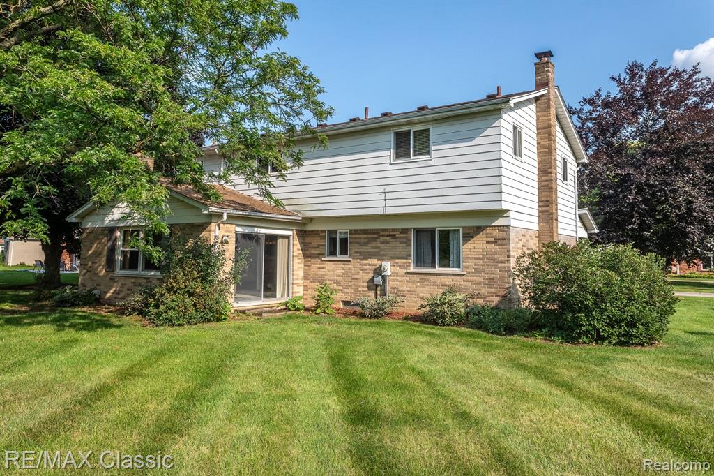 25886 Branchaster Road Farmington Hills, MI 48336 - Photo 34 of 35
