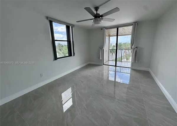 $2,990 | 14415 North Kendall Drive, Unit 405G, Miami, FL 33186