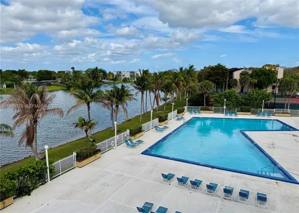 $2,990 | 14415 North Kendall Drive, Unit 405G, Miami, FL 33186