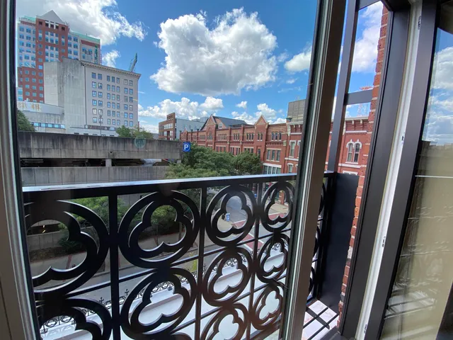 $1,899 | 83 Hanover Street, Unit 508, Manchester, NH 03101