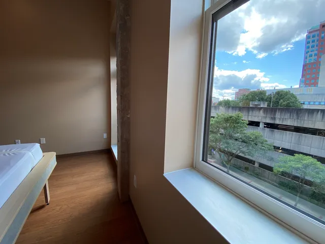 $1,899 | 83 Hanover Street, Unit 508, Manchester, NH 03101