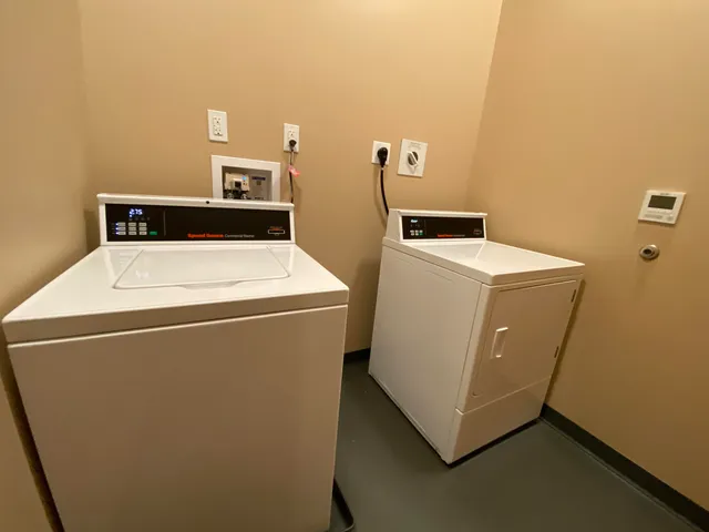 $1,899 | 83 Hanover Street, Unit 508, Manchester, NH 03101