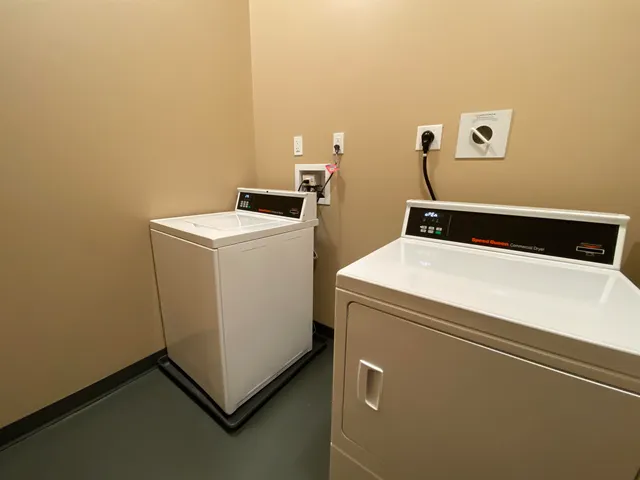 $1,899 | 83 Hanover Street, Unit 508, Manchester, NH 03101