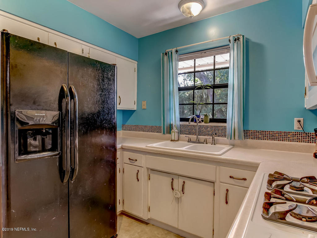 11664 Jonathan Road Jacksonville, FL 32225 - Photo 26 of 54 Kitchen