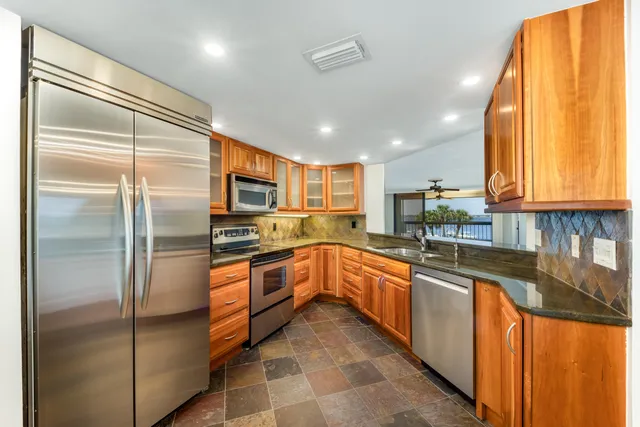 $5,150 | 625 Northwest North River Drive, Unit 303, Stuart, FL 34994