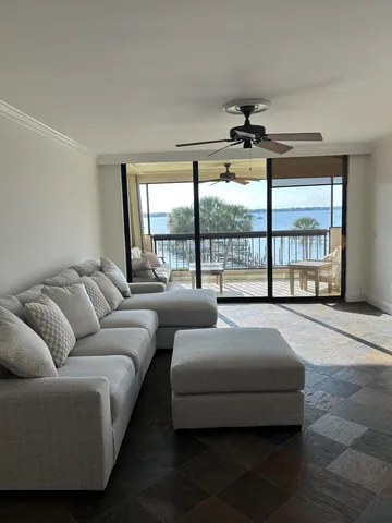 $5,150 | 625 Northwest North River Drive, Unit 303, Stuart, FL 34994