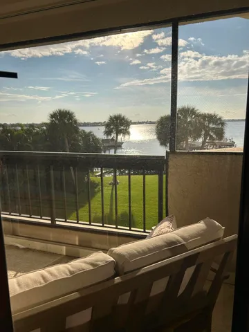 $5,150 | 625 Northwest North River Drive, Unit 303, Stuart, FL 34994