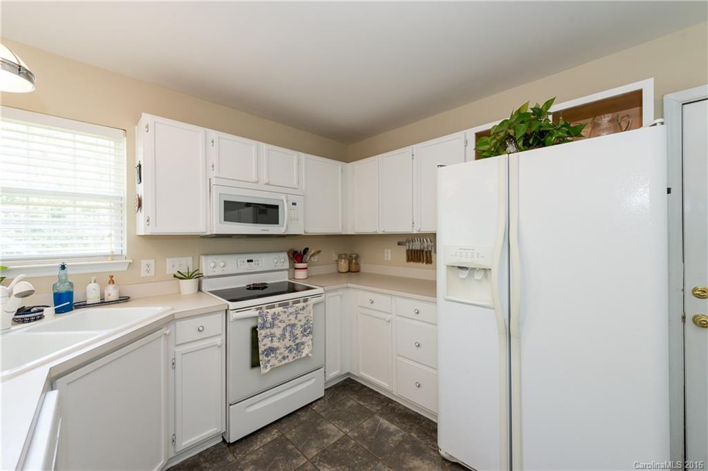 1111 Slate Ridge Road Matthews, NC 28104 - Photo 6 of 24 Gallery Image 6