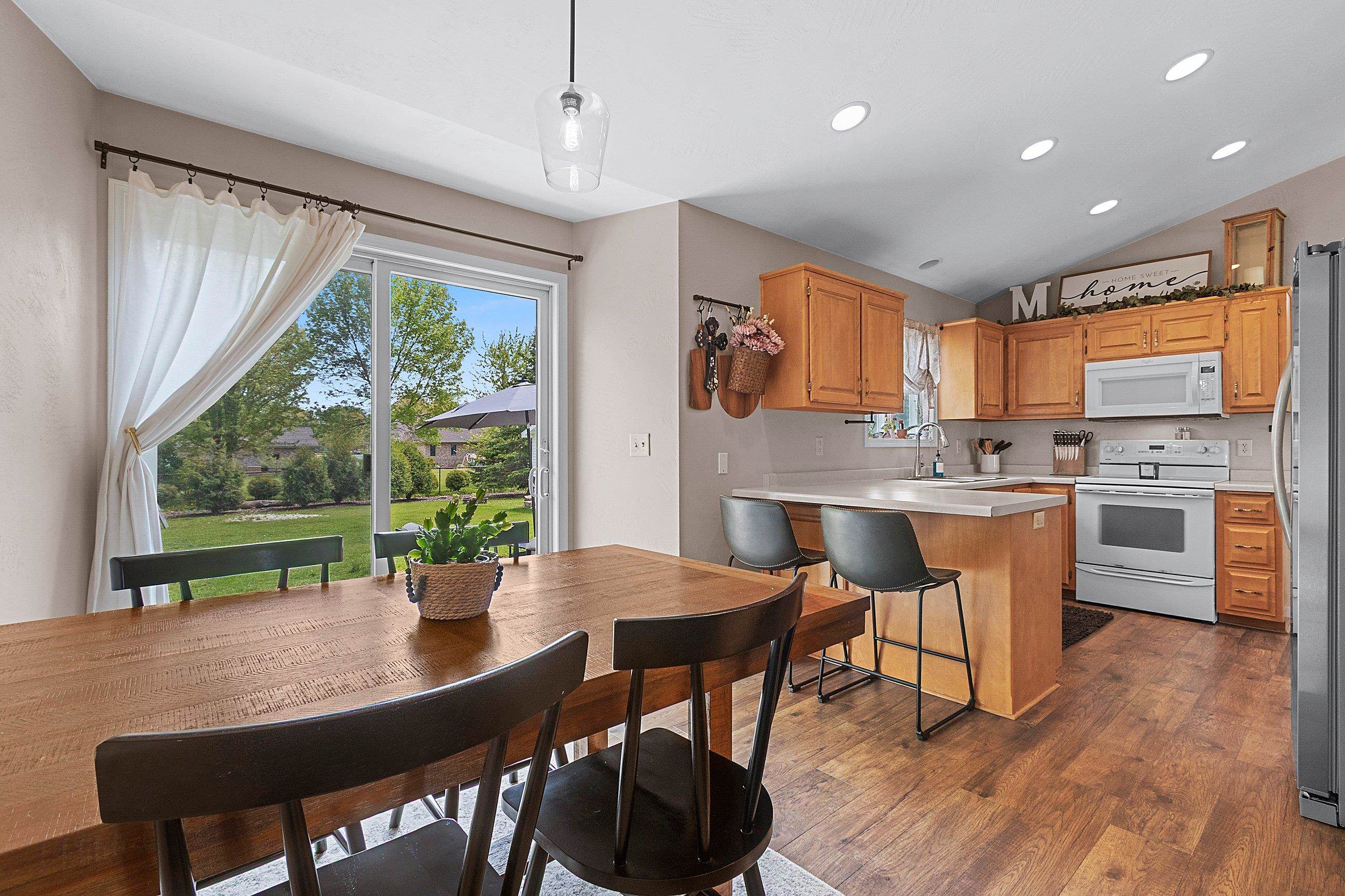 N9634 Chadbury Lane Appleton, WI 54915 - Photo 7 of 25