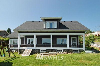 6047 South Roxbury Street Seattle, WA 98118 - Photo 1 of 1 Gallery Image 1