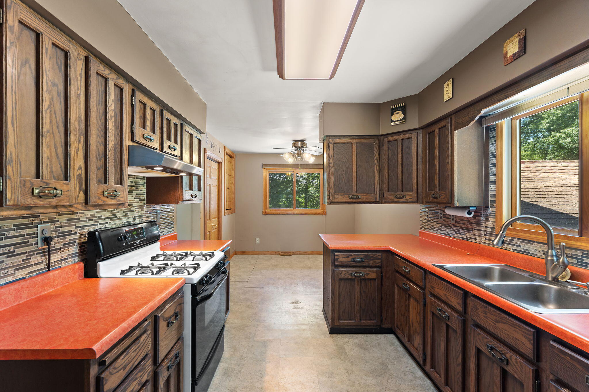 1089 North 200 West Chesterton, IN 46304 - Photo 12 of 50 2048x1365