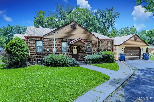 $179,900 | 101 Osage Drive, Collinsville, IL 62234