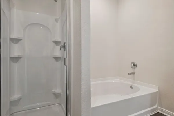 $1,880 | 15631 Plum Brk Drive, Conroe, TX 77303