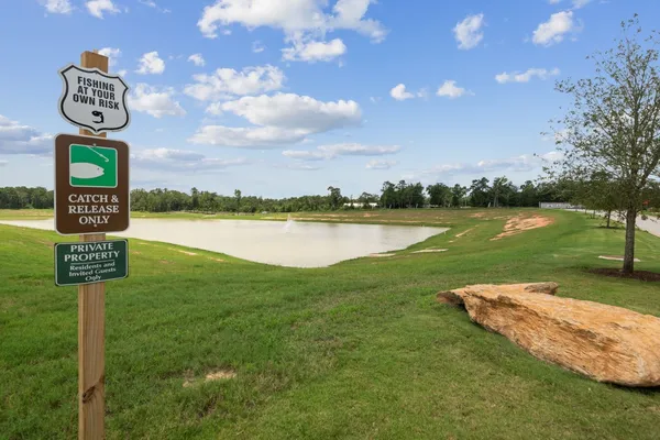 $1,880 | 15631 Plum Brk Drive, Conroe, TX 77303