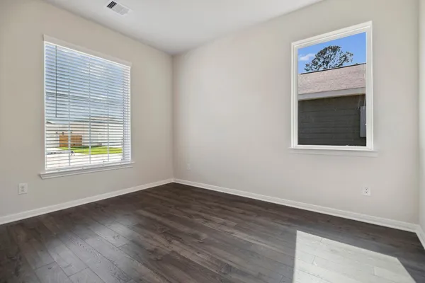 $1,880 | 15631 Plum Brk Drive, Conroe, TX 77303