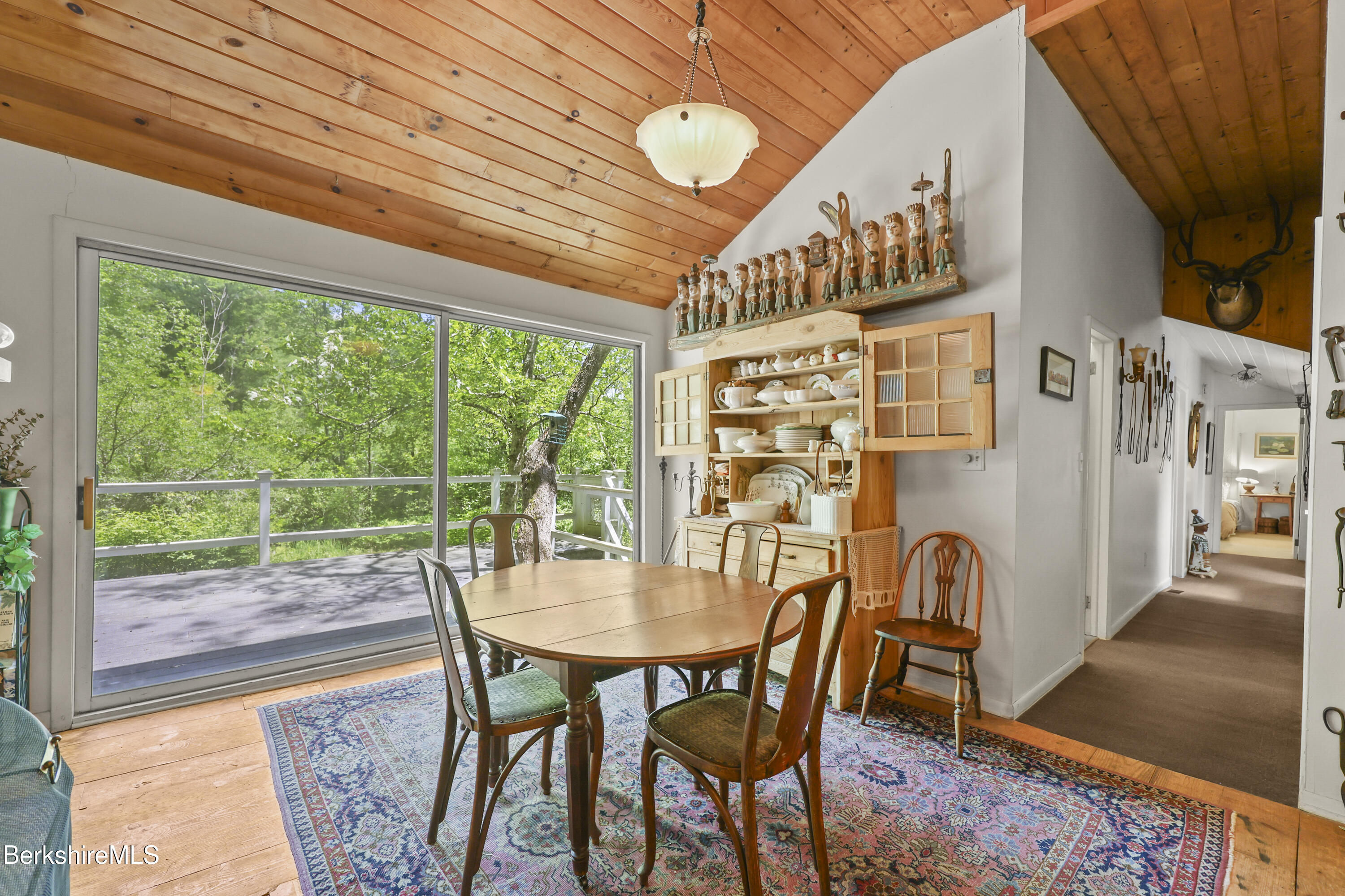 19 Sackman Way Monterey, MA 01230 - Photo 10 of 40 Dining Room