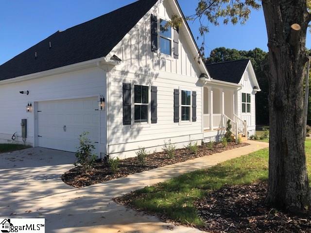 47 Bell Road Greenville, SC 29607 - Photo 2 of 12 Gallery Image 2