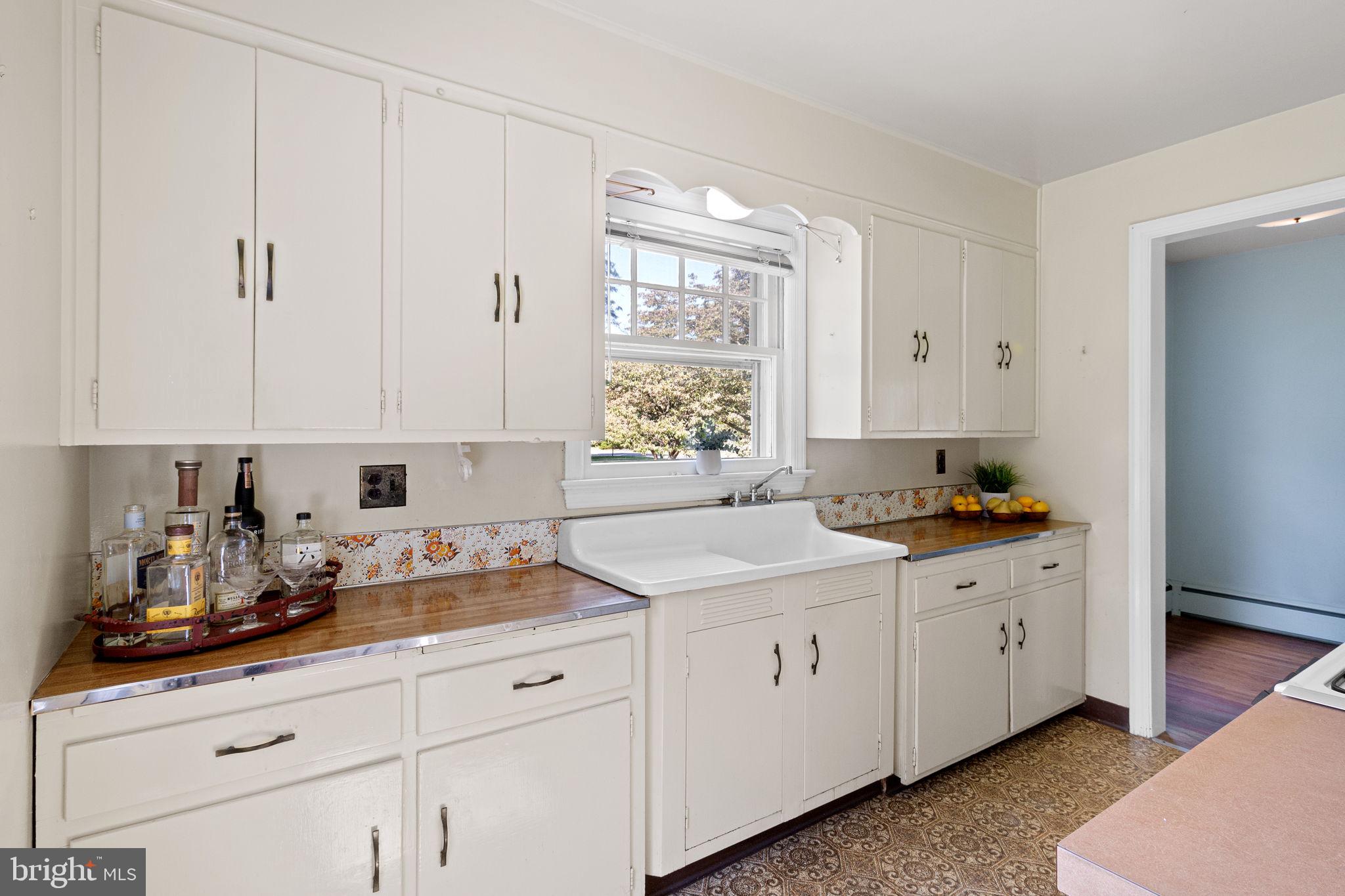 519 Village Road West Princeton Junction, NJ 08550 - Photo 7 of 22 Kitchen