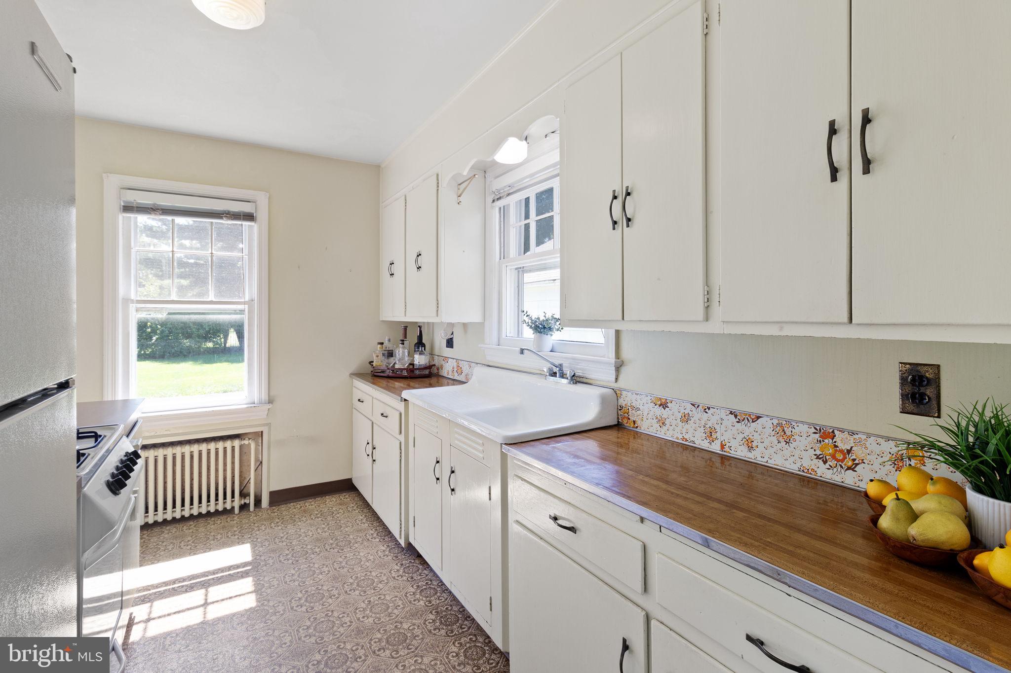 519 Village Road West Princeton Junction, NJ 08550 - Photo 8 of 22 Kitchen