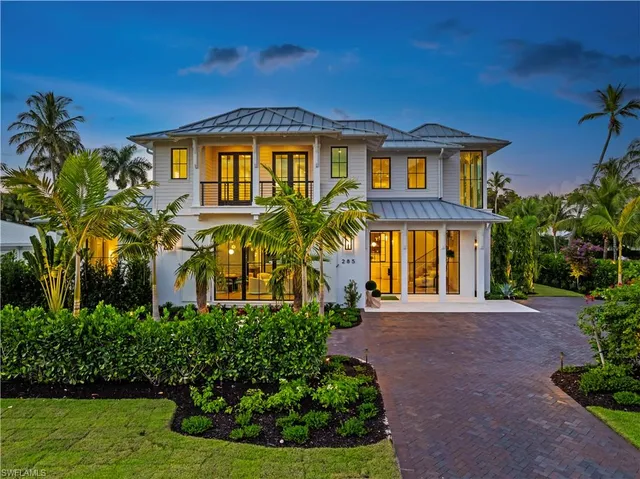 $17,950,000 | 285 Central Avenue, Naples, FL 34102