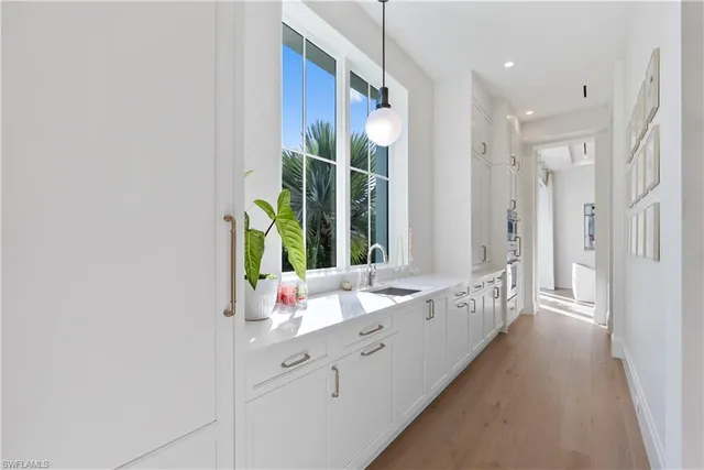 $17,950,000 | 285 Central Avenue, Naples, FL 34102