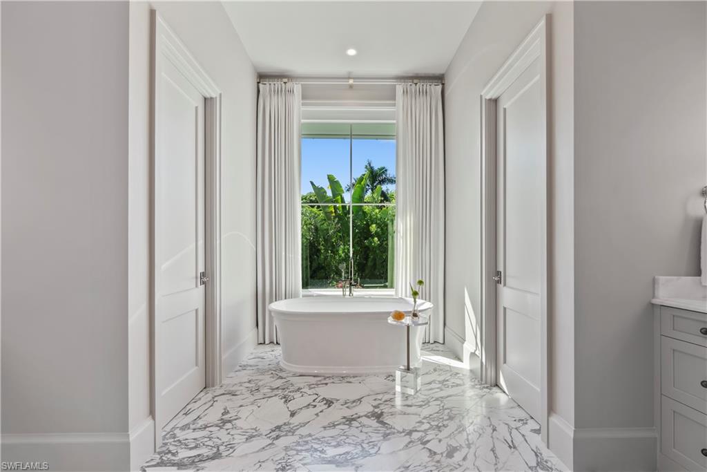 285 Central Avenue Naples, FL 34102 - Photo 20 of 39