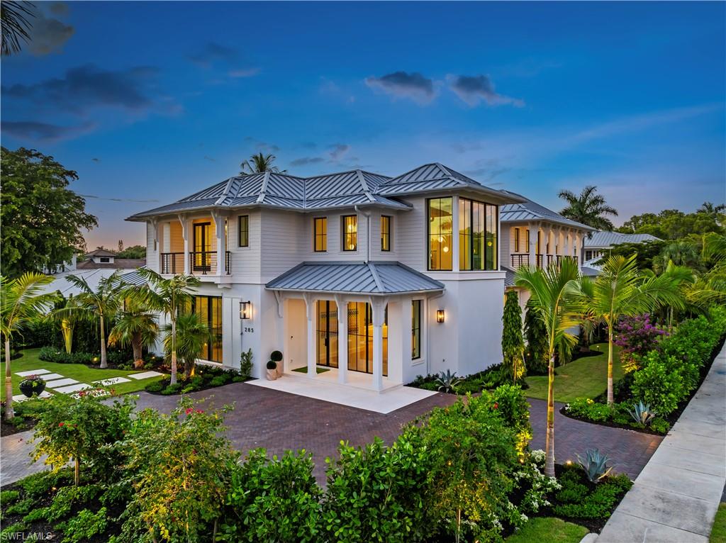 285 Central Avenue Naples, FL 34102 - Photo 2 of 39