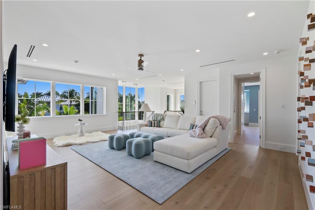 285 Central Avenue Naples, FL 34102 - Photo 21 of 39