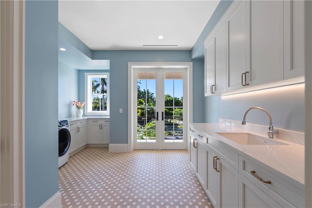 285 Central Avenue Naples, FL 34102 - Photo 22 of 39
