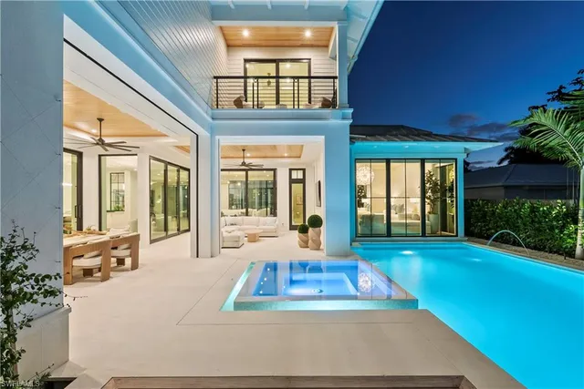 $17,950,000 | 285 Central Avenue, Naples, FL 34102