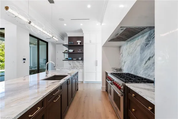 $17,950,000 | 285 Central Avenue, Naples, FL 34102
