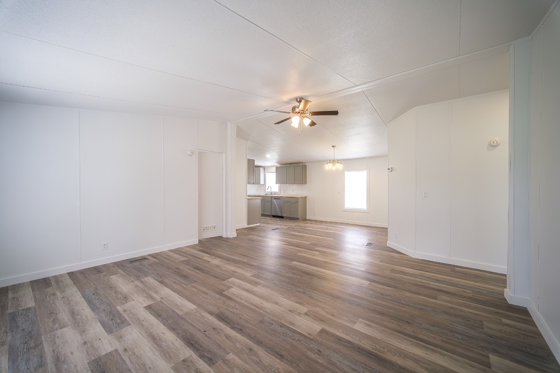 6018 Barney Lane Rosharon, TX 77583 - Photo 12 of 39