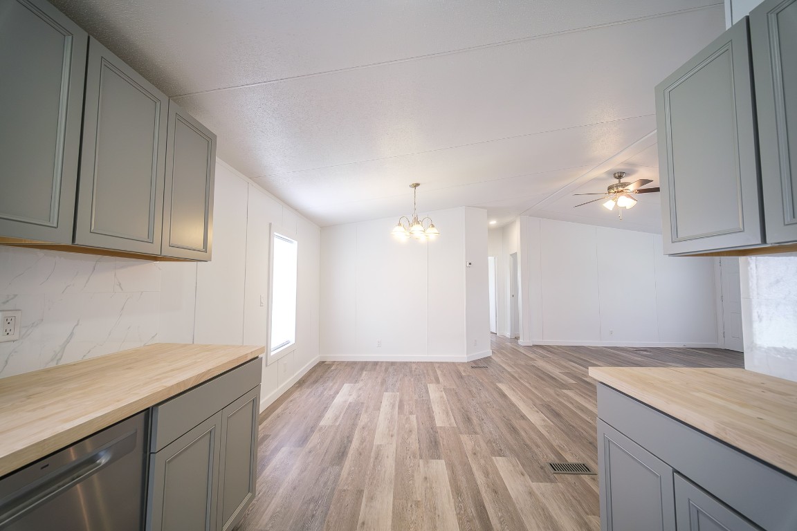 6018 Barney Lane Rosharon, TX 77583 - Photo 16 of 39