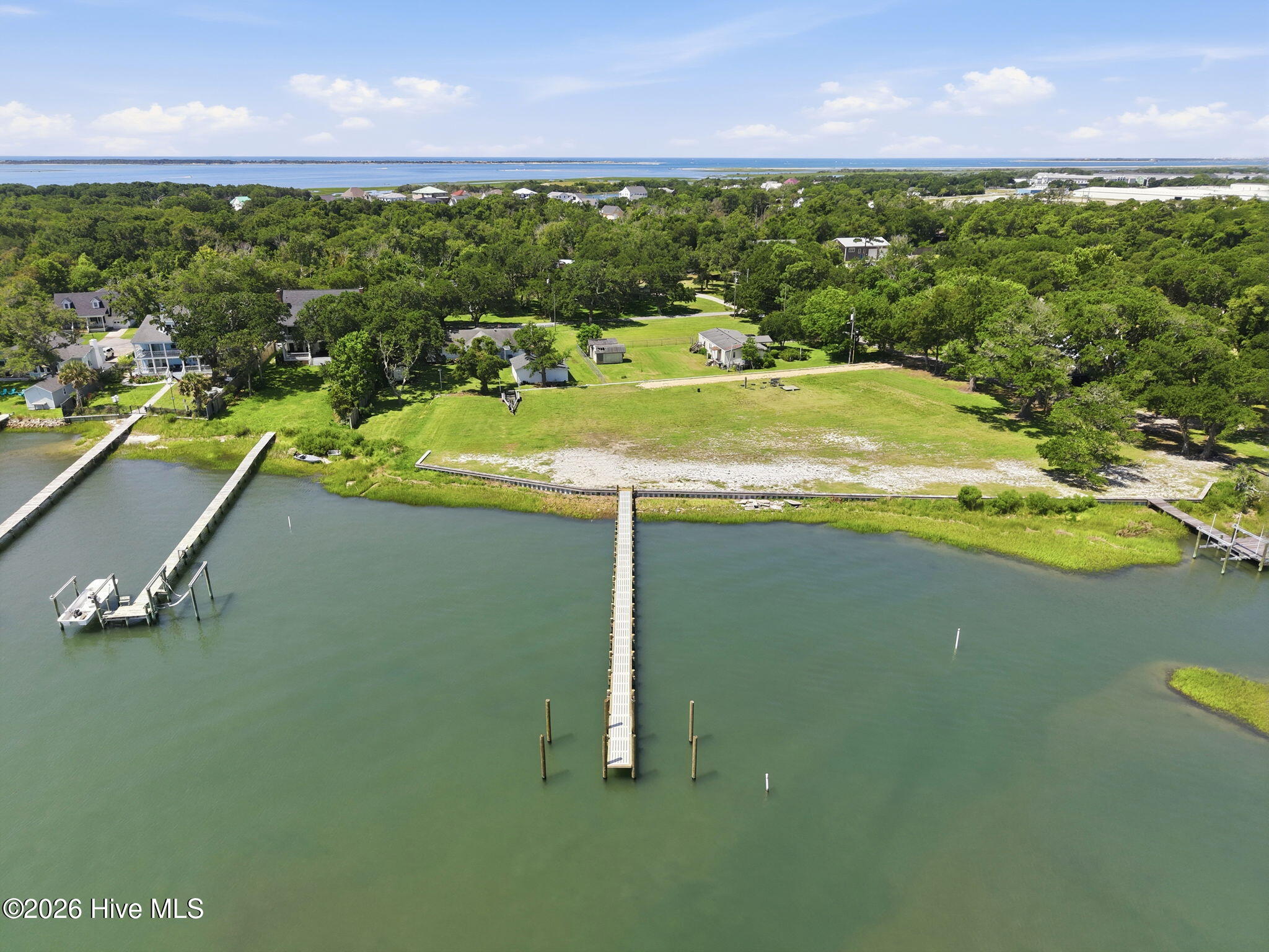 184 Lennoxville Point Road Beaufort, NC 28516 - Photo 4 of 23